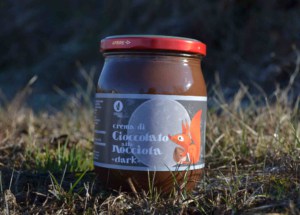 crema spalmabile nocciole Piemonte igp dark