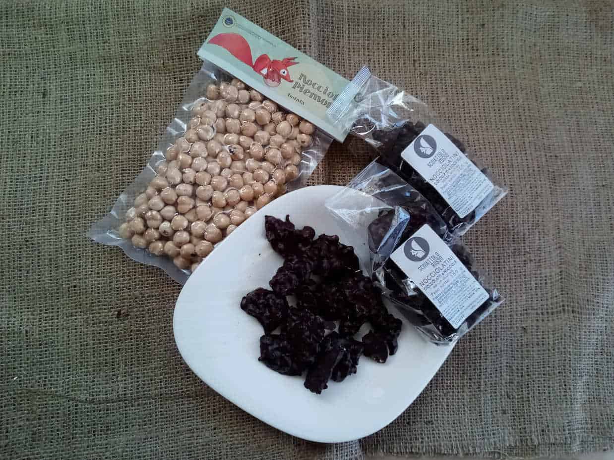 Home Scoiattolo Rosso 18 Nocciolatini cacao fondente e nocciola 150g